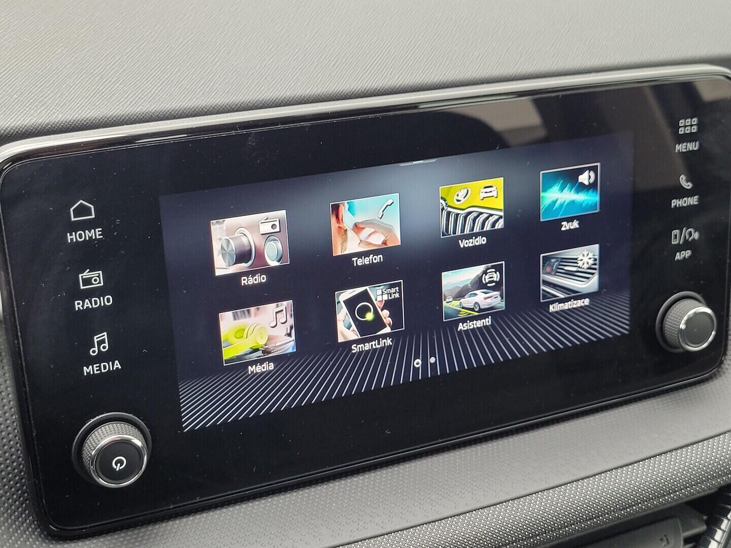 O619V07713_24.webp_FABIA Selection 1.0 TSI 70 kW manuál, DPH