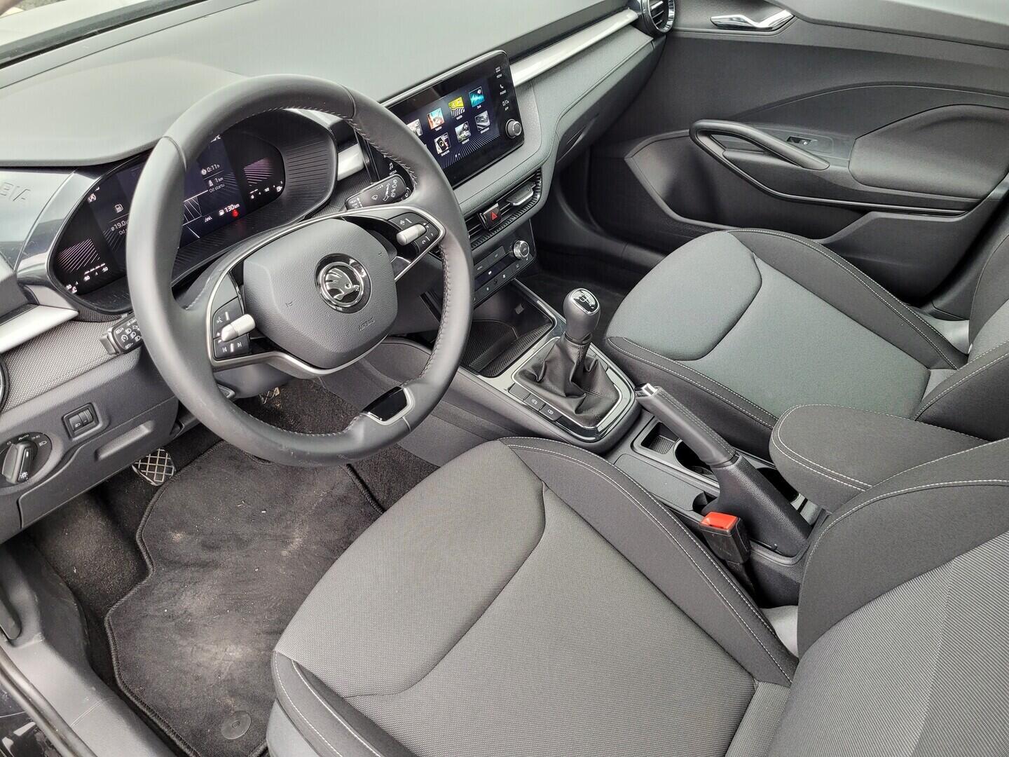 O619V07713_32.webp_FABIA Selection 1.0 TSI 70 kW manuál, DPH