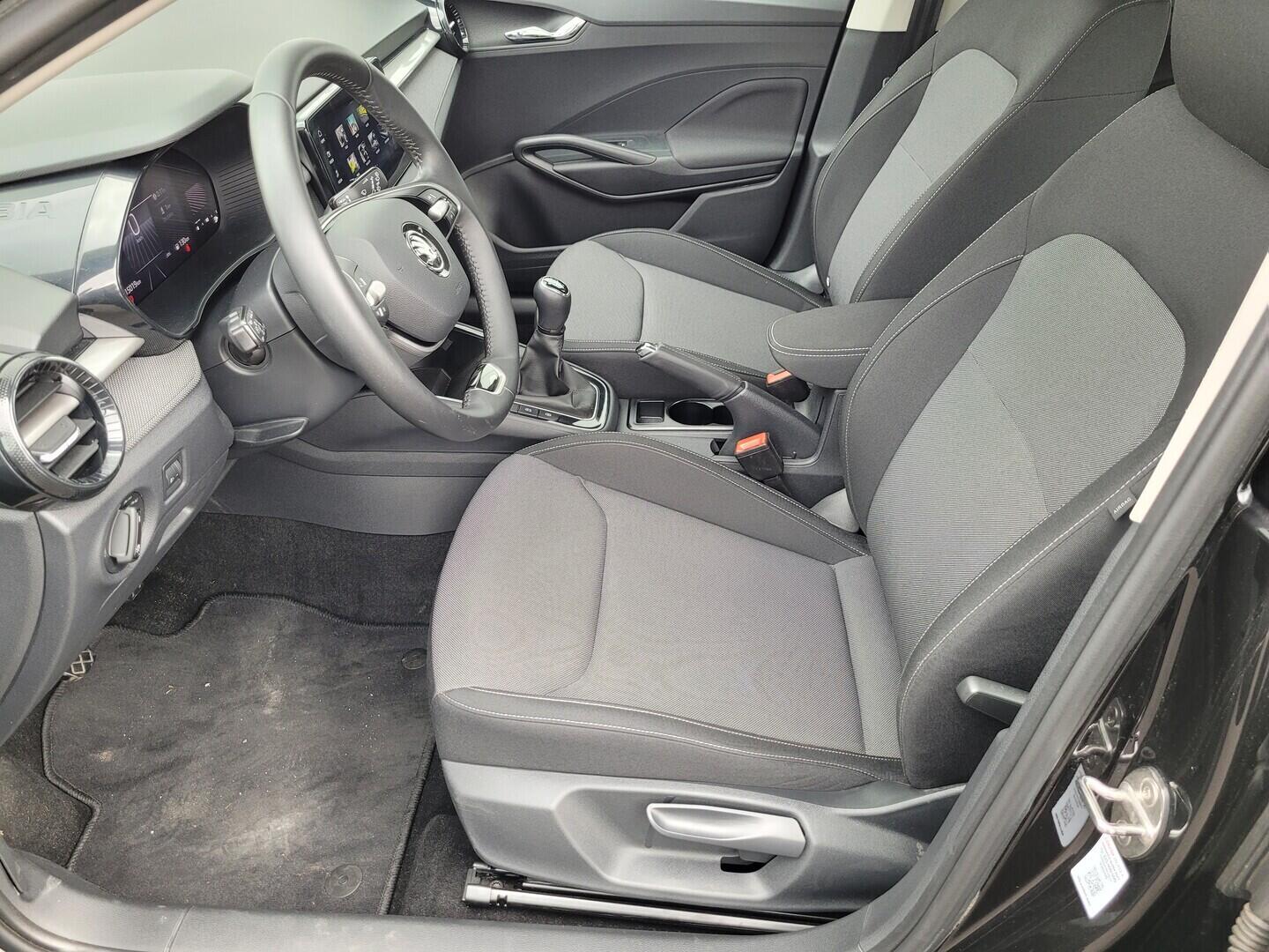 O619V07713_33.webp_FABIA Selection 1.0 TSI 70 kW manuál, DPH