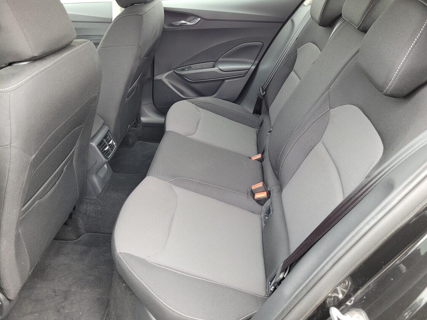 O619V07713_34.webp_FABIA Selection 1.0 TSI 70 kW manuál, DPH