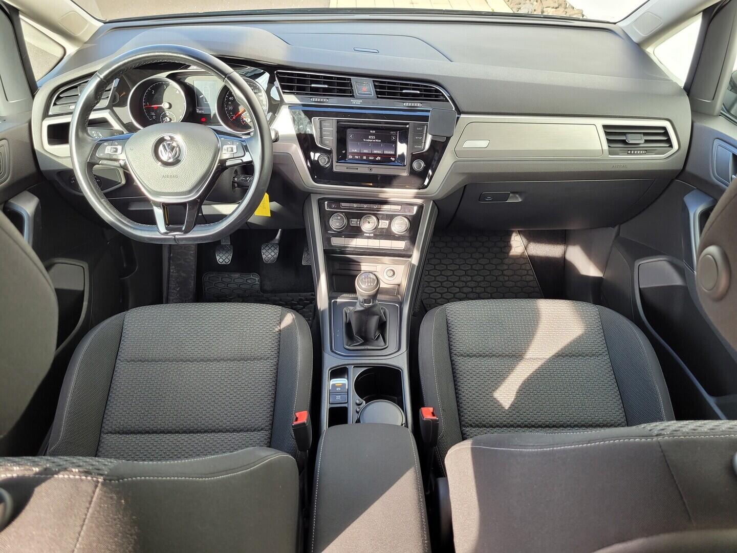 O619V07714_16.webp_TOURAN Comfortline  1.6 TDI 81 kW manuál