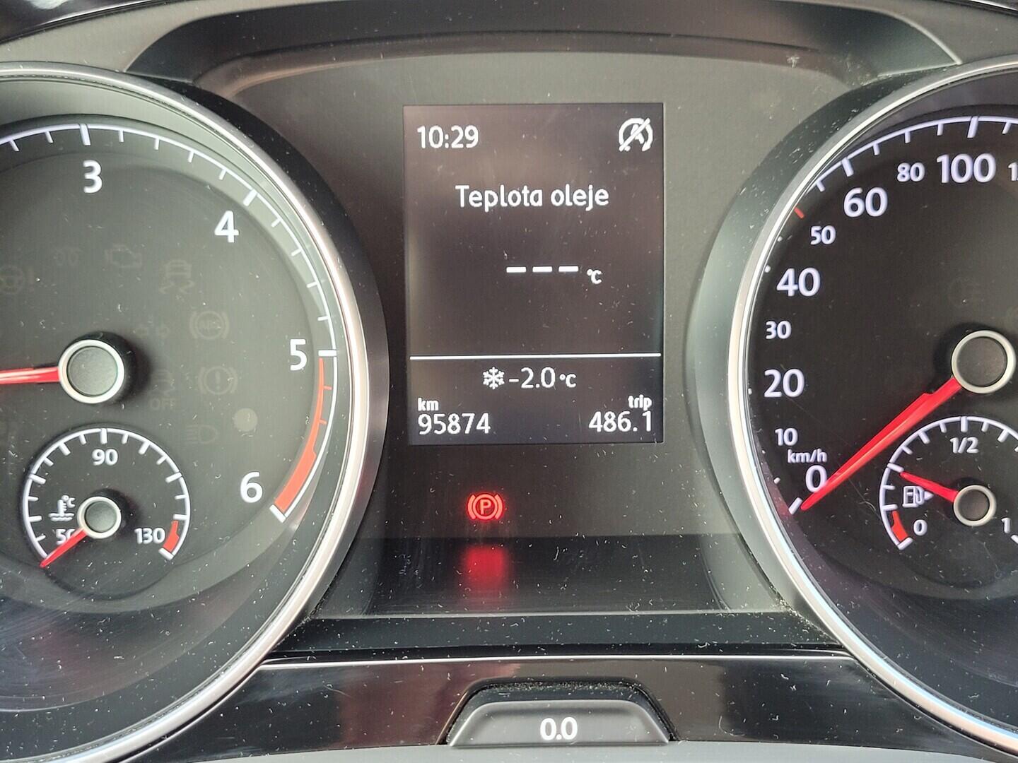 O619V07714_17.webp_TOURAN Comfortline  1.6 TDI 81 kW manuál