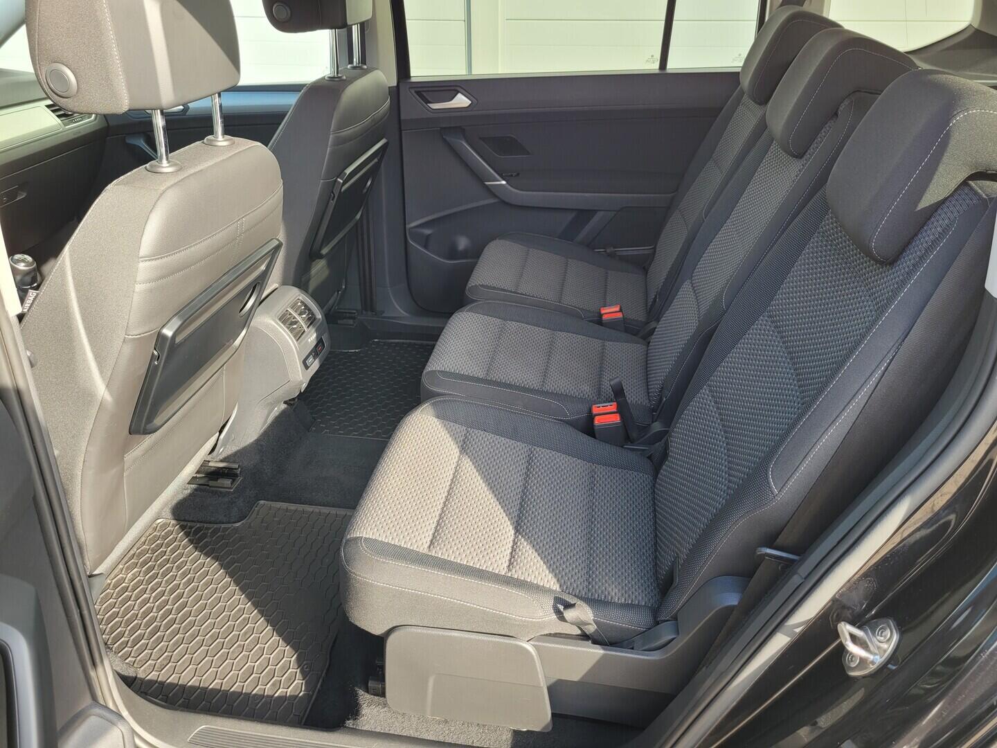 O619V07714_34.webp_TOURAN Comfortline  1.6 TDI 81 kW manuál