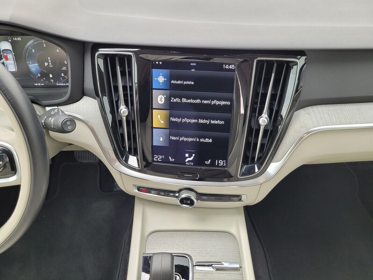 O619V07715_37.webp_V60 Cross Country AWD 2.0 B4 145 kW automat, DPH