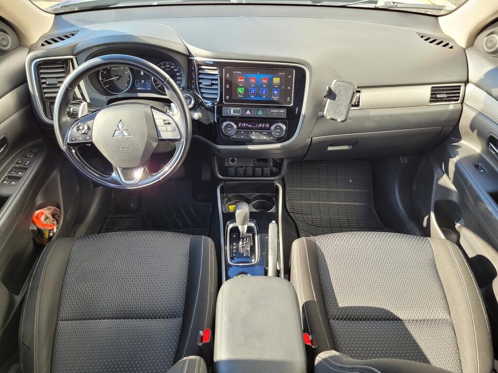 O619V07719_18.webp_OUTLANDER Intense 2.0 MIVEC 110 kW automat, DPH