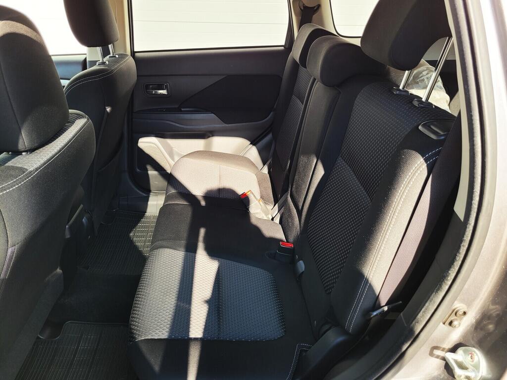 O619V07719_34.webp_OUTLANDER Intense 2.0 MIVEC 110 kW automat, DPH