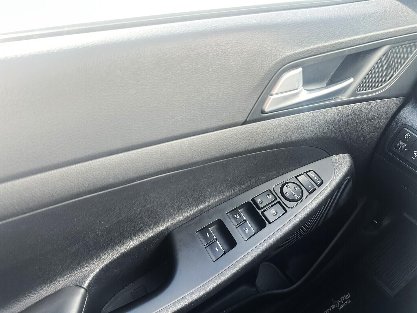 O619V07723_30.webp_TUCSON Adventure 1.6 CRDi 100 kW automat