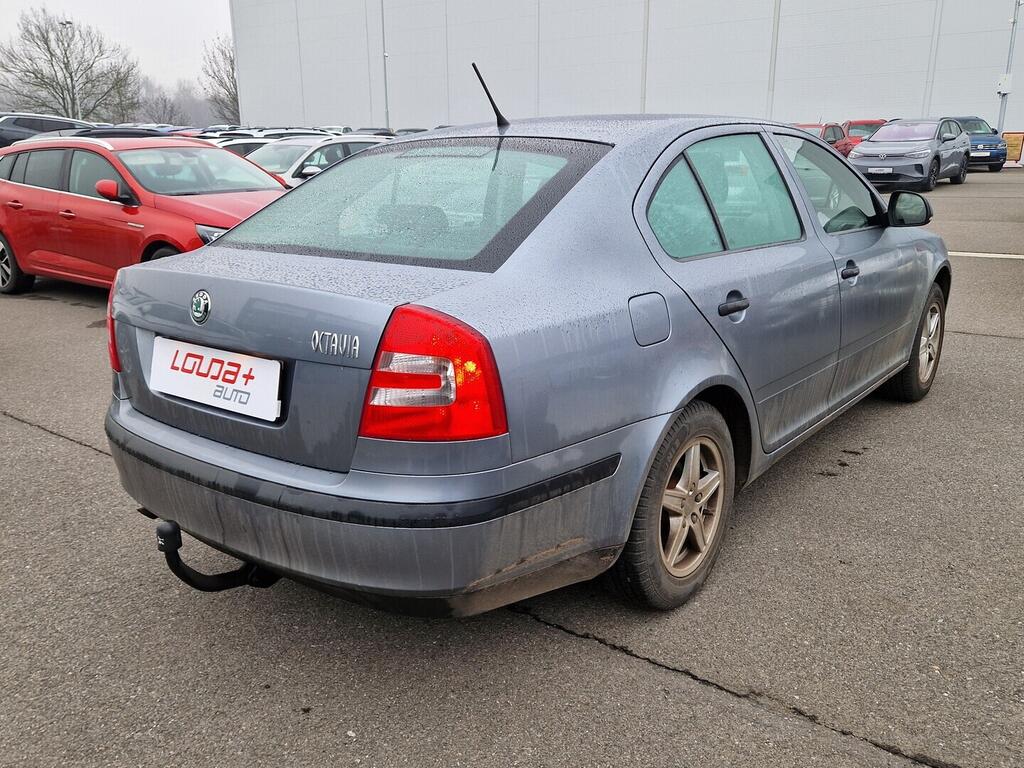 O619V07727_11.webp_OCTAVIA Tour 1.6 MPI 75 kW manuál