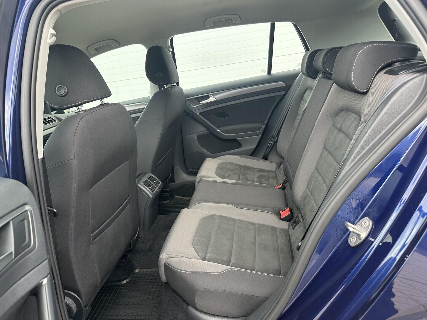 O619V07728_28.webp_GOLF Maraton Edition 1.4 TSI 92 kW manuál