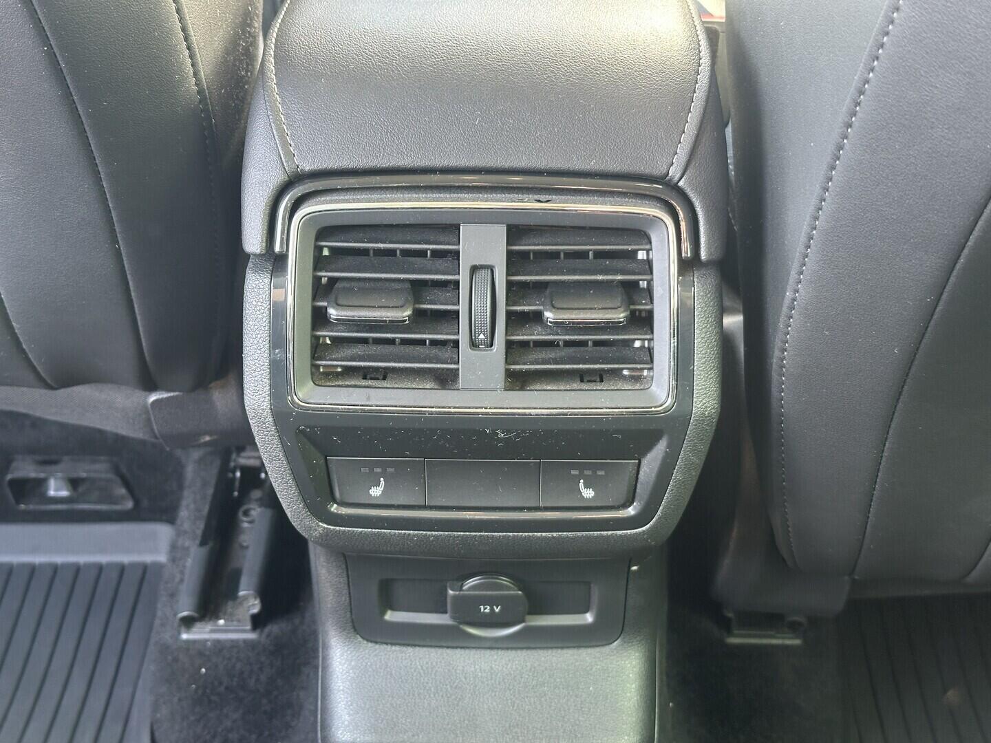 O619V07732_29.webp_KAROQ Style Plus 1.5 TSI 110 kW manuál