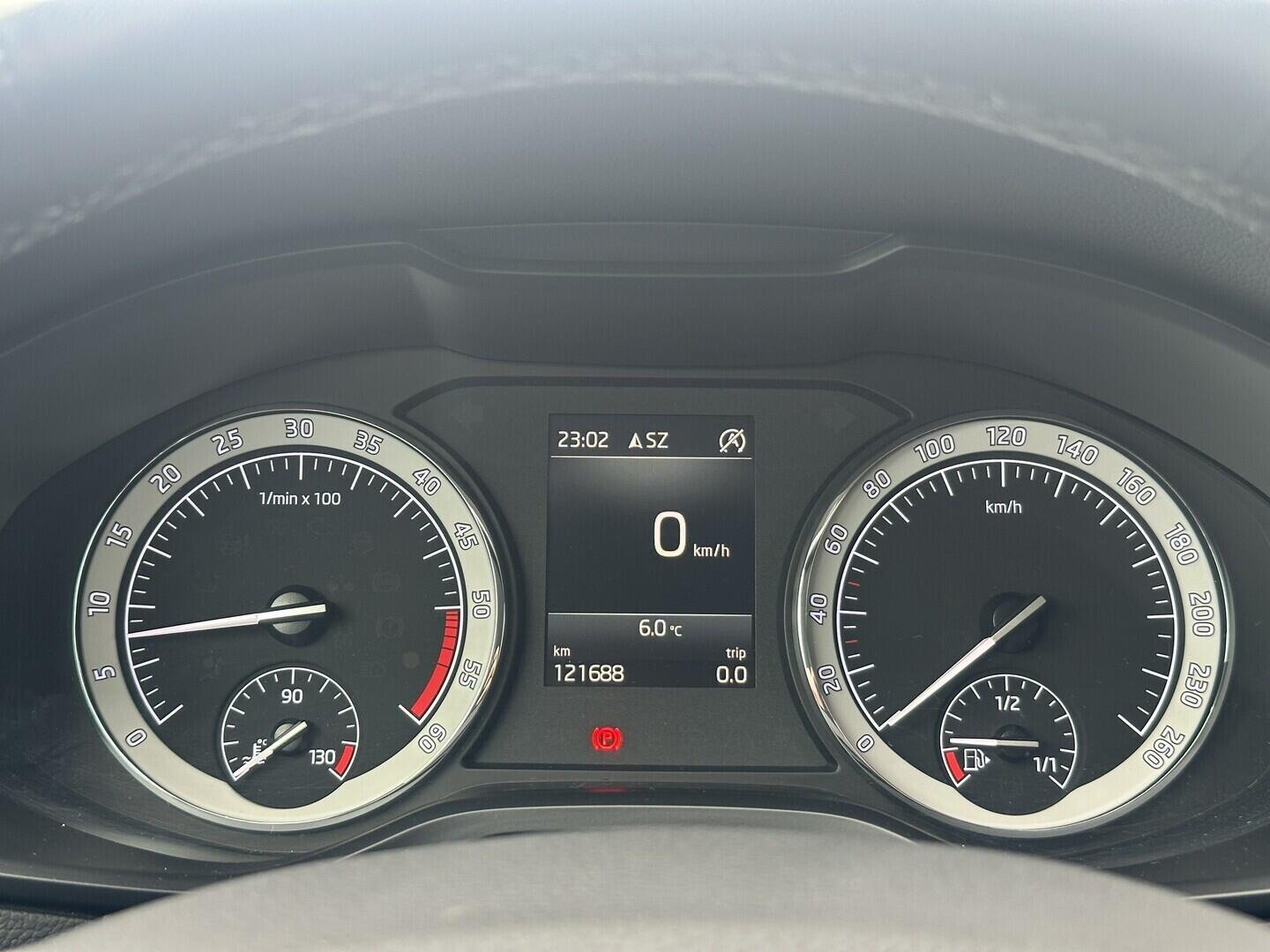 O619V07738_19.webp_KAROQ Style 1.6 TDI 85 kW manuál, DPH