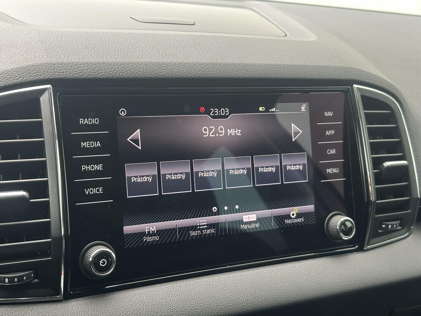 O619V07738_26.webp_KAROQ Style 1.6 TDI 85 kW manuál, DPH