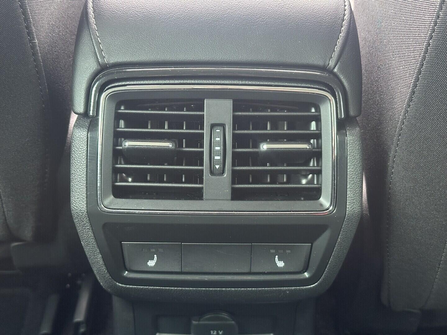 O619V07738_30.webp_KAROQ Style 1.6 TDI 85 kW manuál, DPH