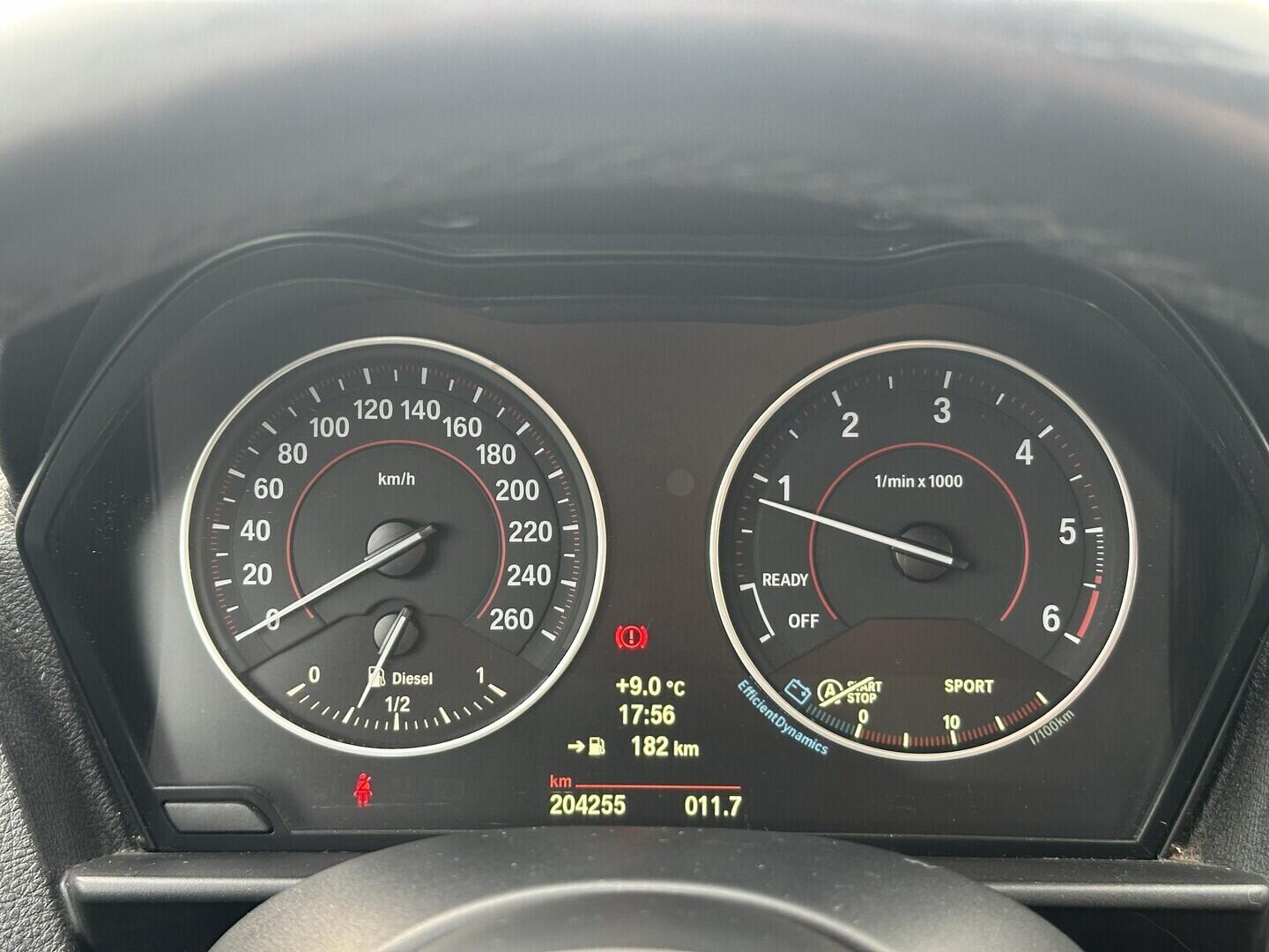 O619V07740_19.webp_120 xDrive Mpaket 2.0 D 135 kW manuál