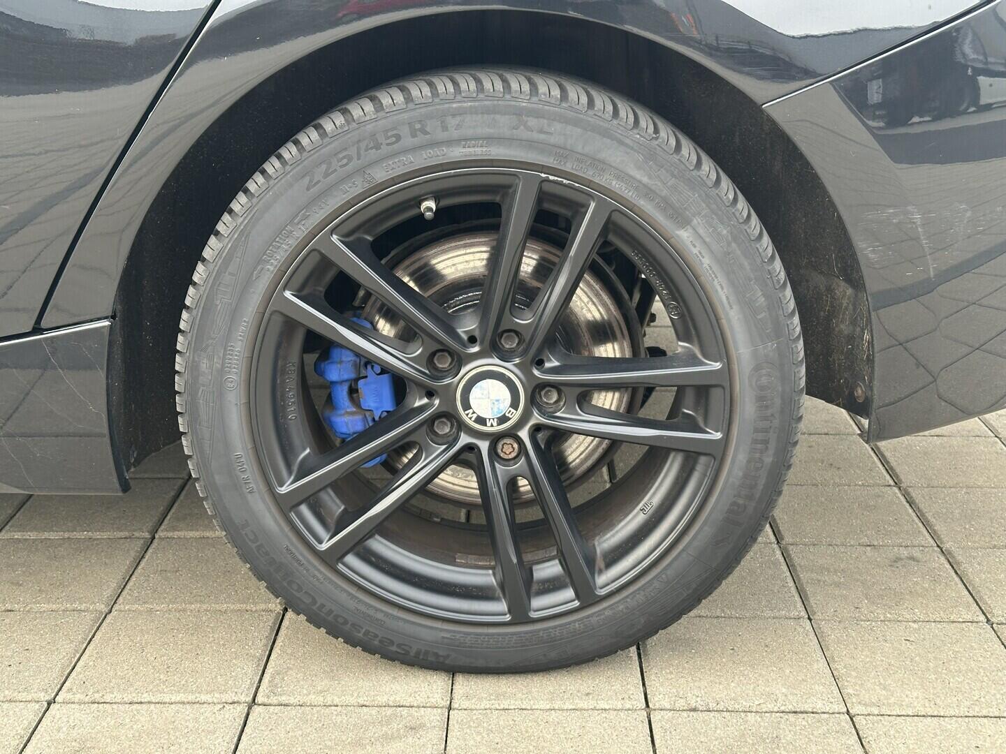 O619V07740_29.webp_120 xDrive Mpaket 2.0 D 135 kW manuál