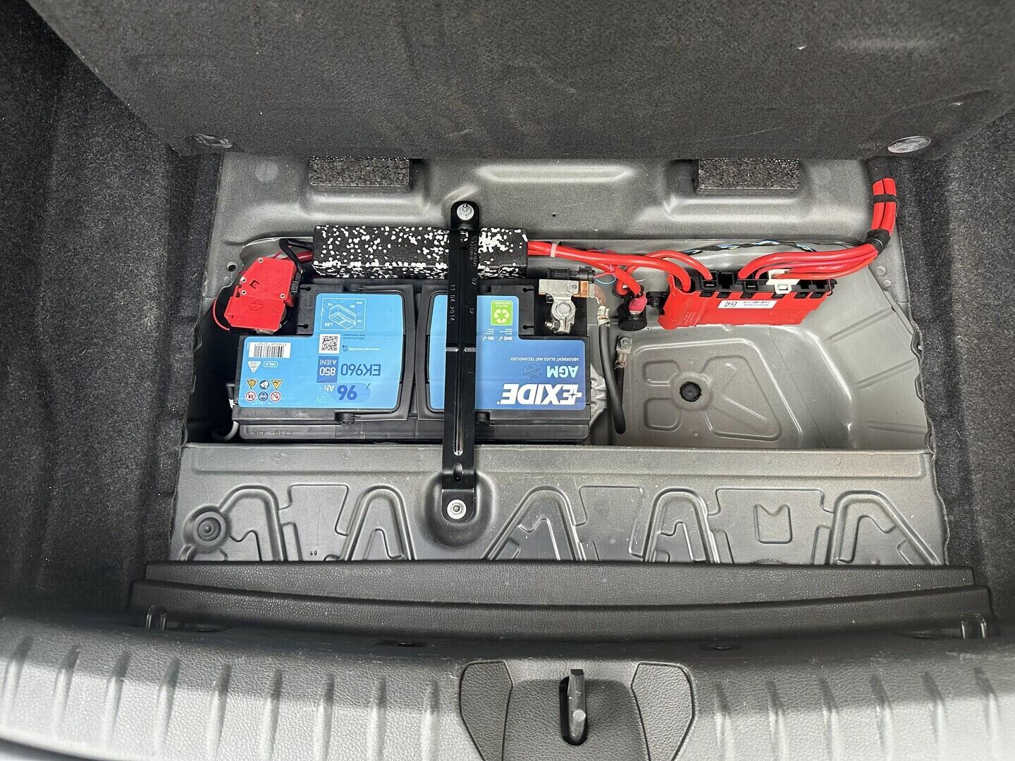 O619V07740_31.webp_120 xDrive Mpaket 2.0 D 135 kW manuál