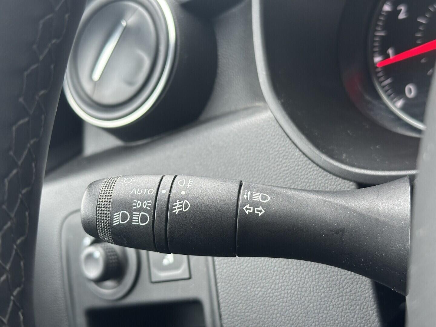 O619V07748_21.webp_DUSTER  1.0 TCe 74 kW manuál