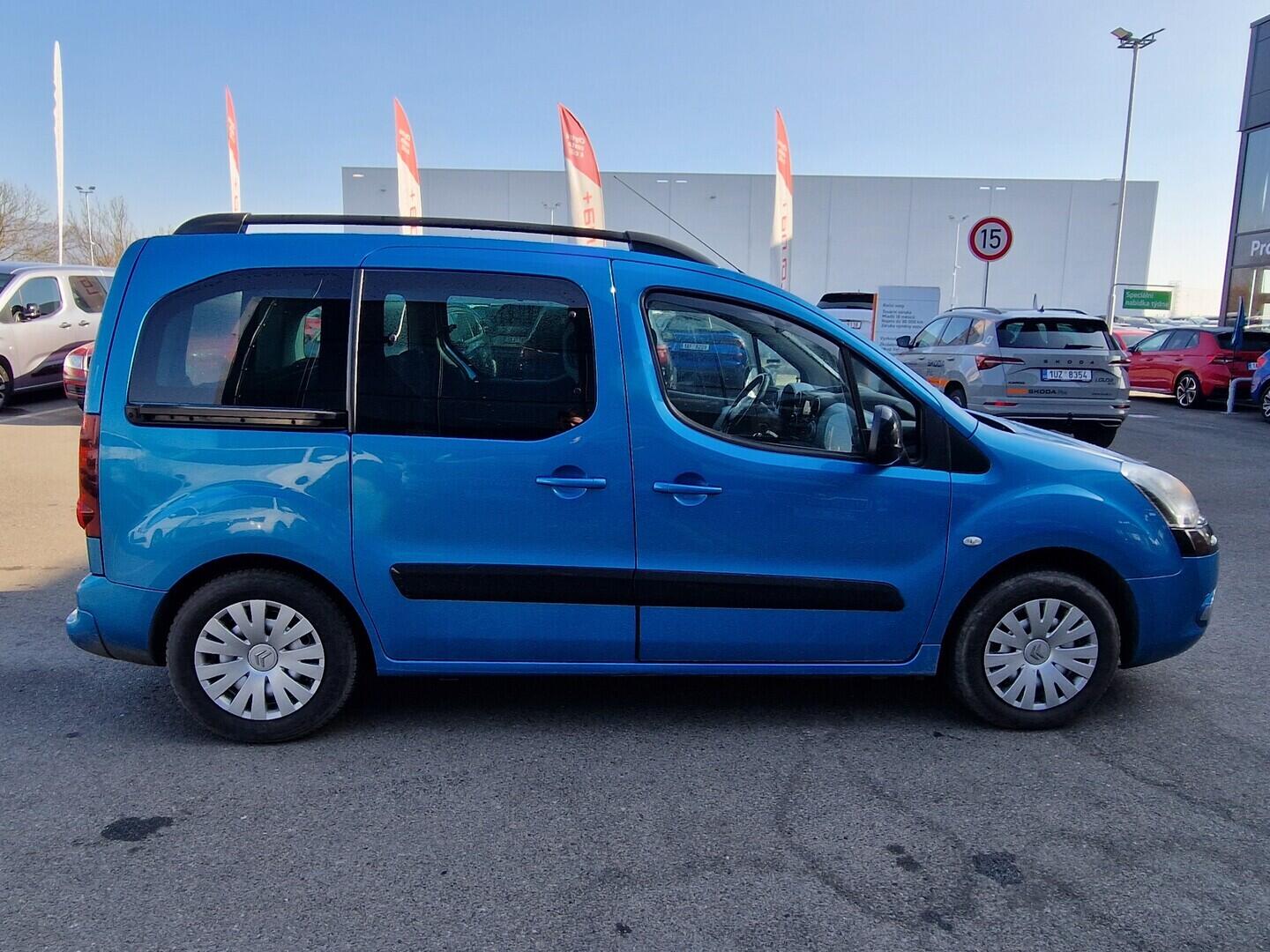 O619V07750_12.webp_BERLINGO Exclusive 1.6 HDI 68 kW manuál