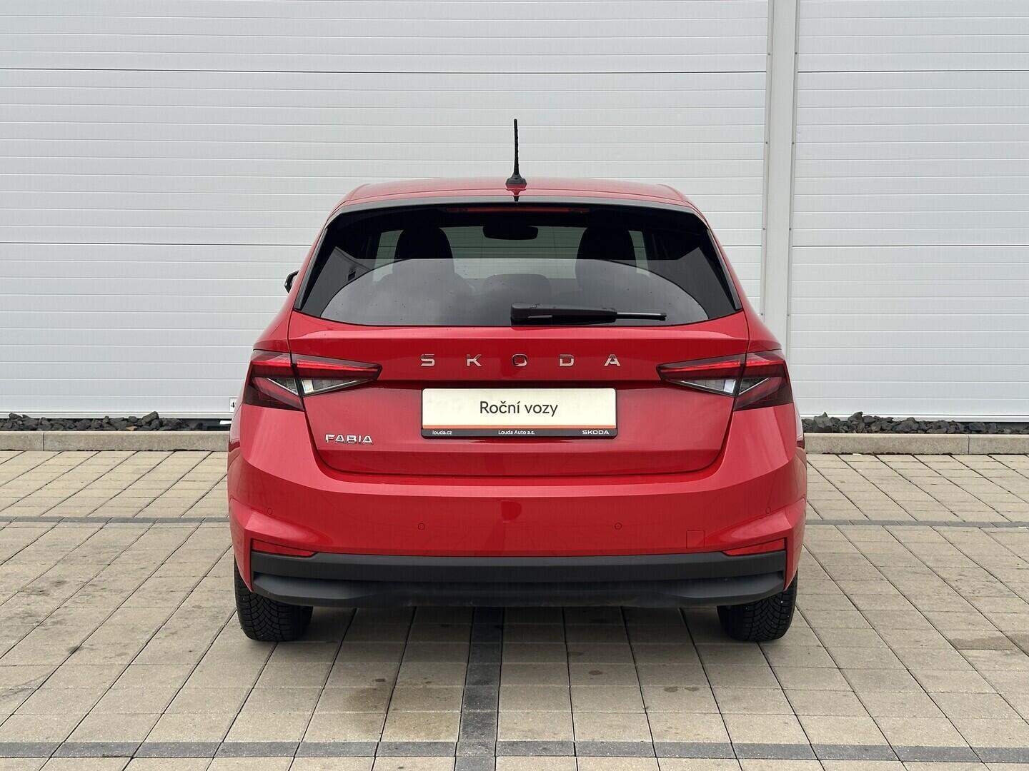 O619V07757_15.webp_FABIA Top Selection 1.0 TSI 85 kW automat, DPH