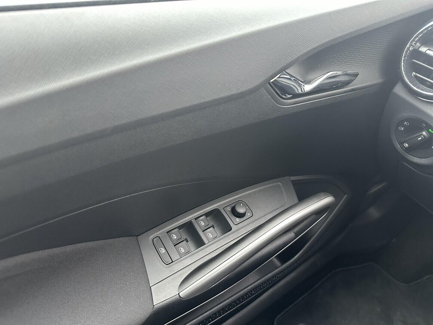 O619V07757_23.webp_FABIA Top Selection 1.0 TSI 85 kW automat, DPH