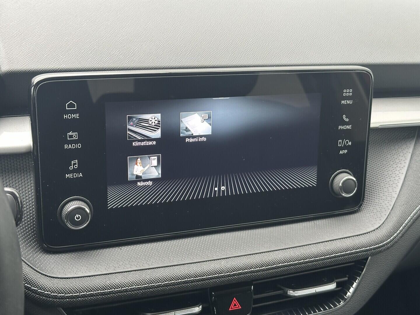 O619V07757_26.webp_FABIA Top Selection 1.0 TSI 85 kW automat, DPH