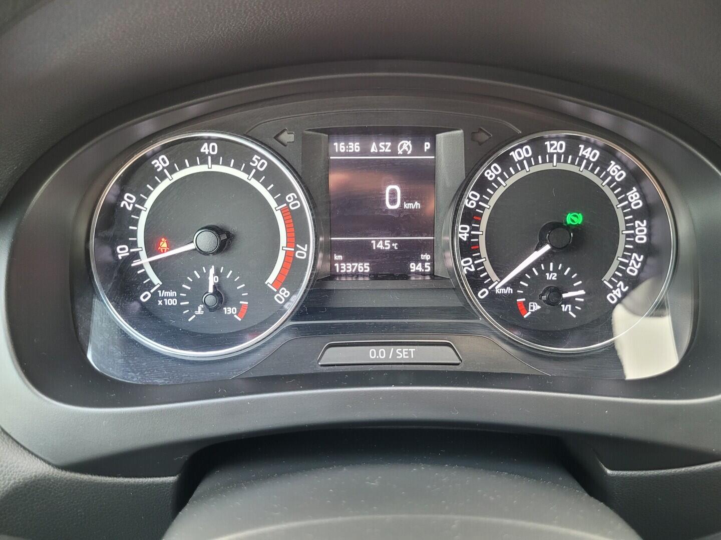 O619V07764_19.webp_RAPID Monte Carlo 1.4 TSI 92 kW automat