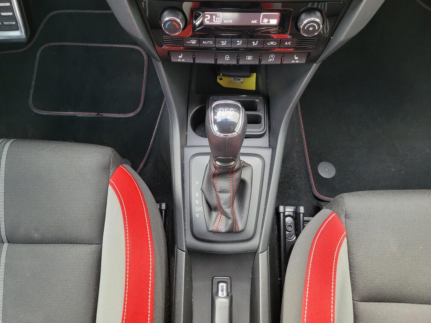 O619V07764_23.webp_RAPID Monte Carlo 1.4 TSI 92 kW automat