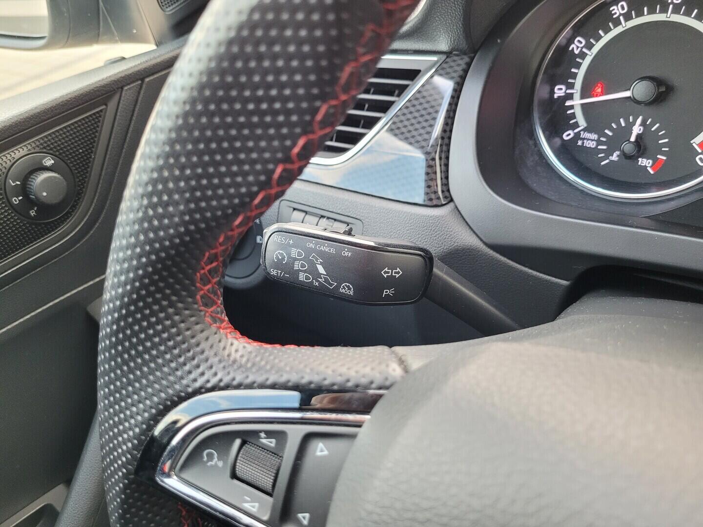 O619V07764_24.webp_RAPID Monte Carlo 1.4 TSI 92 kW automat