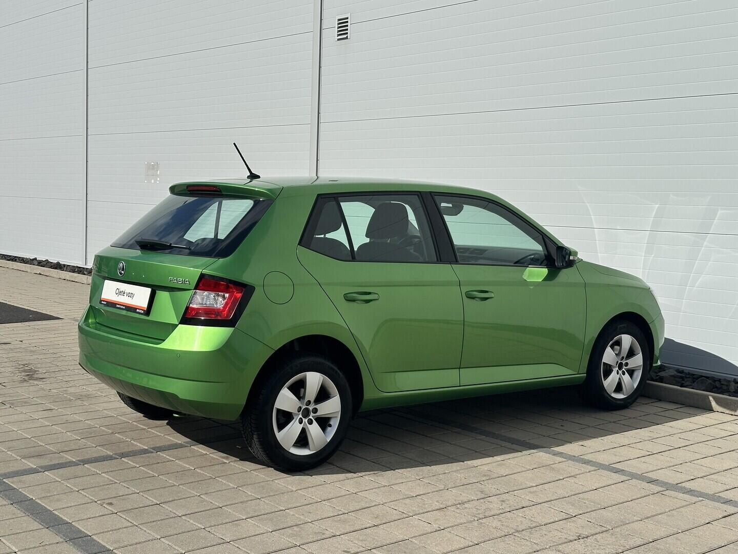 O619V07765_14.webp_FABIA Style 1.0 TSI 70 kW manuál