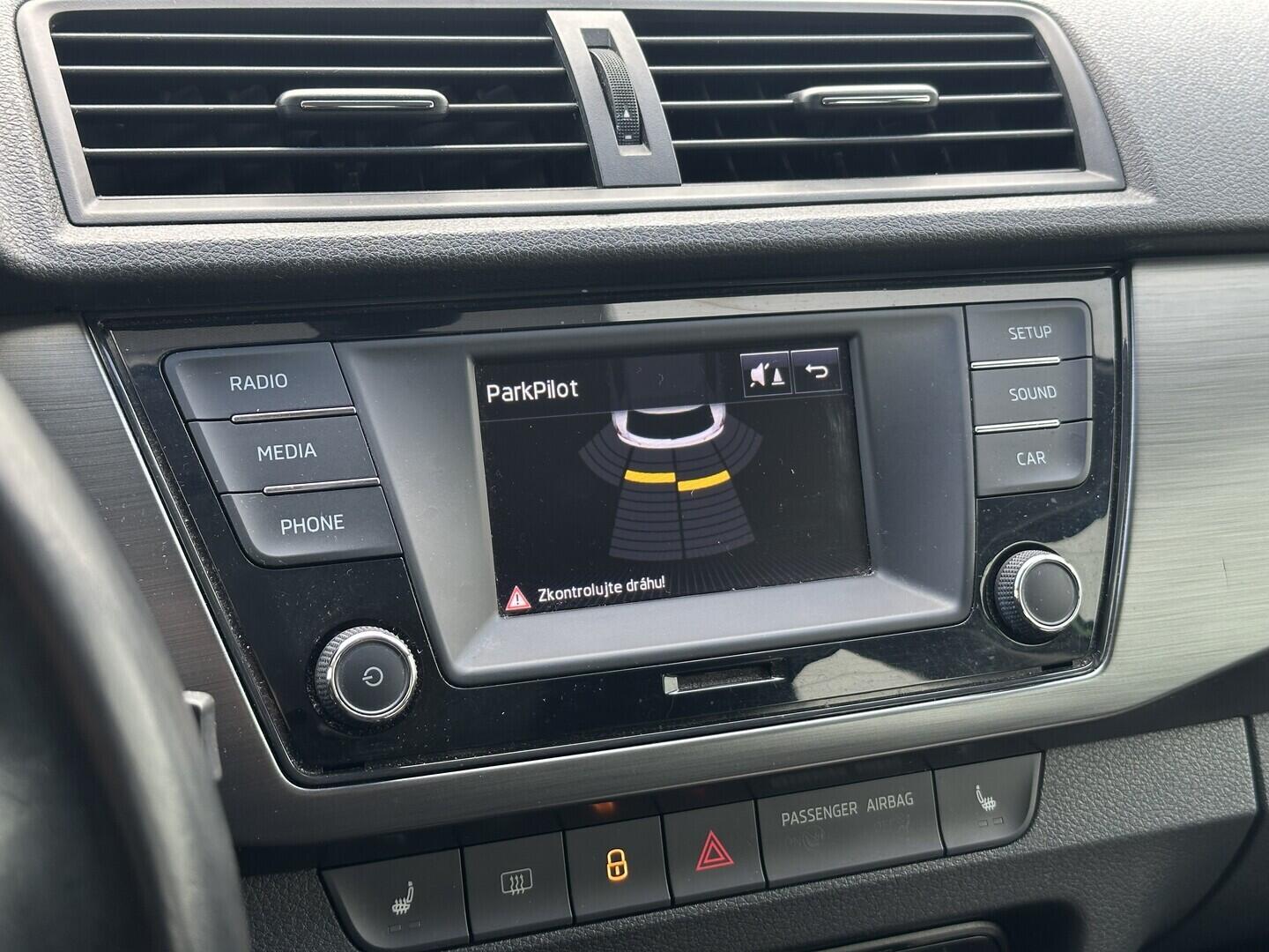 O619V07765_27.webp_FABIA Style 1.0 TSI 70 kW manuál