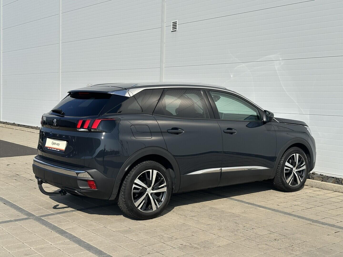 O619V07767_14.webp_3008 Allure 1.5 BlueHDi 96 kW manuál