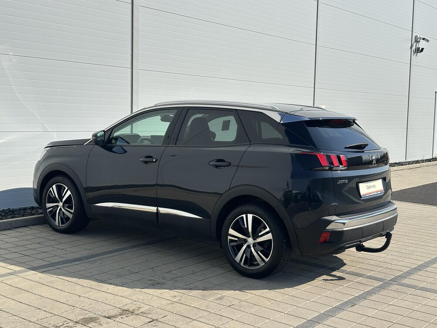 O619V07767_16.webp_3008 Allure 1.5 BlueHDi 96 kW manuál