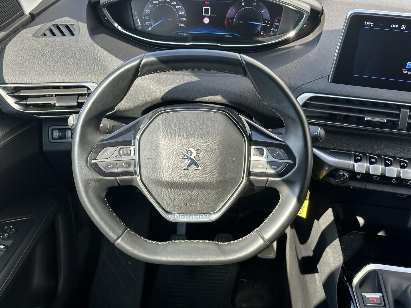 O619V07767_20.webp_3008 Allure 1.5 BlueHDi 96 kW manuál