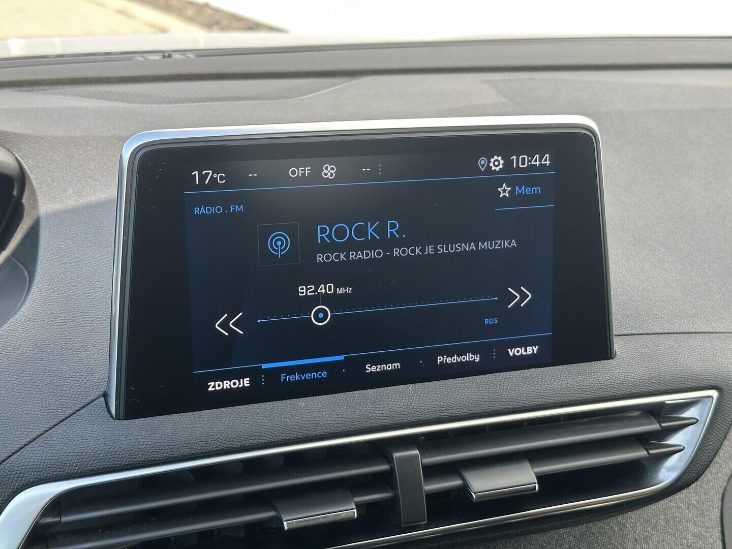 O619V07767_29.webp_3008 Allure 1.5 BlueHDi 96 kW manuál