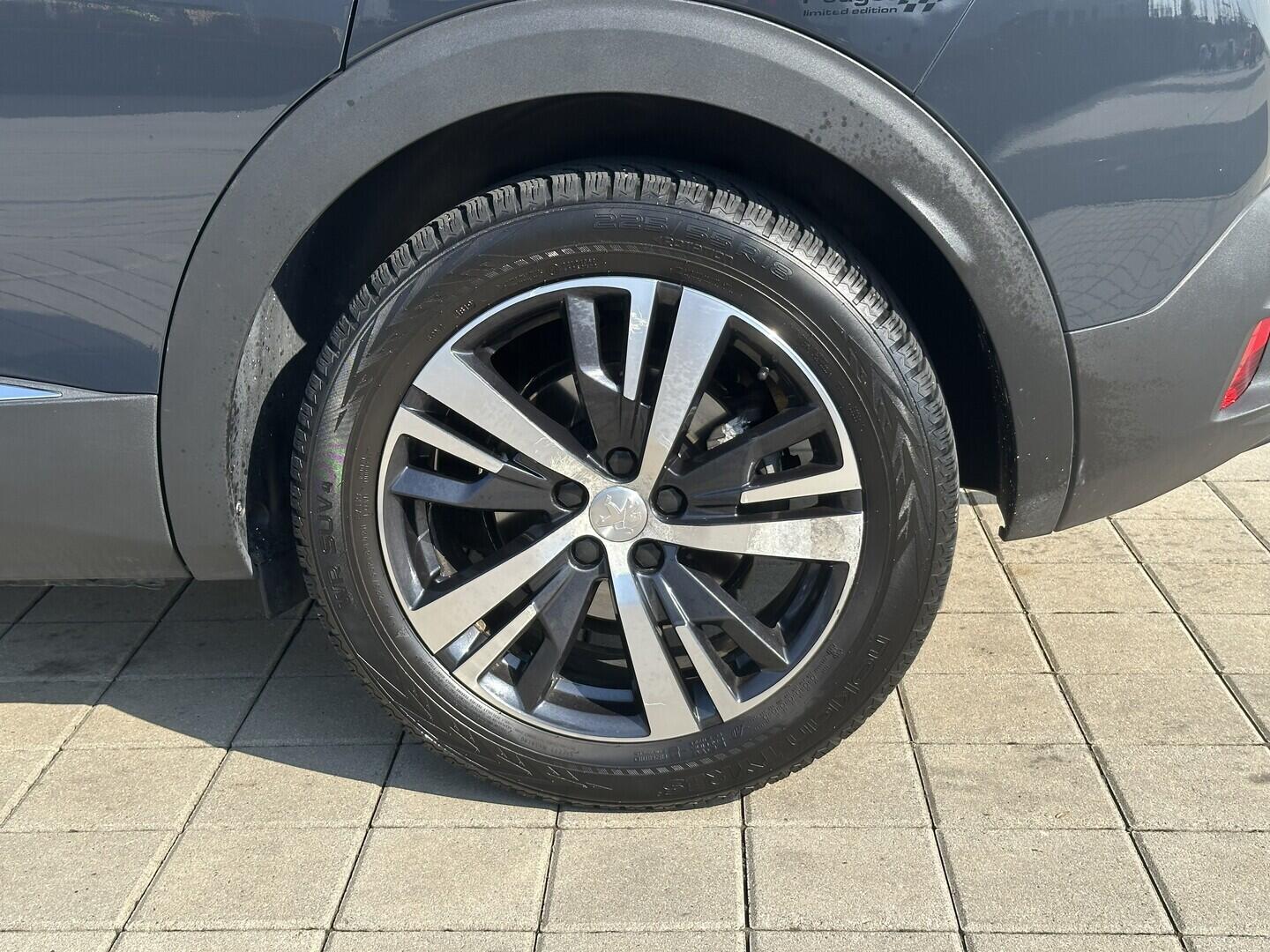 O619V07767_32.webp_3008 Allure 1.5 BlueHDi 96 kW manuál