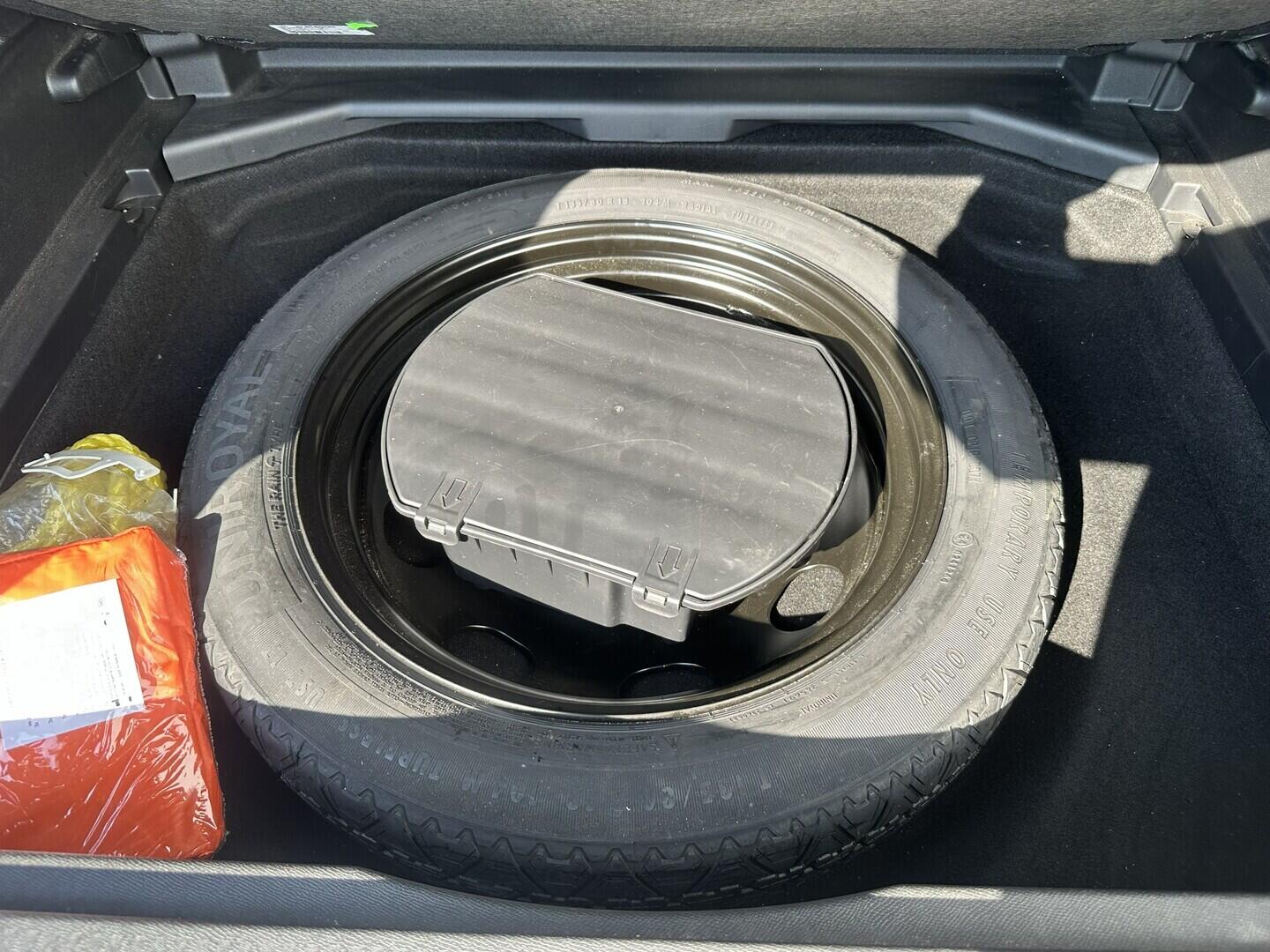 O619V07767_34.webp_3008 Allure 1.5 BlueHDi 96 kW manuál