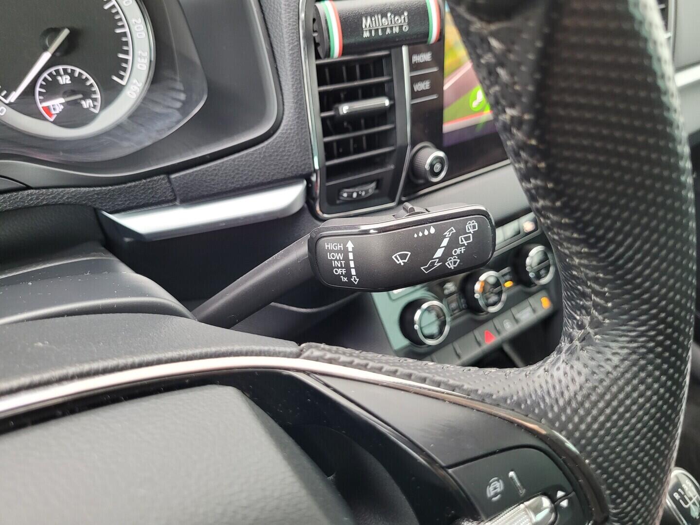 O619V07769_25.webp_KAROQ Style 2.0 TDI 110 kW automat