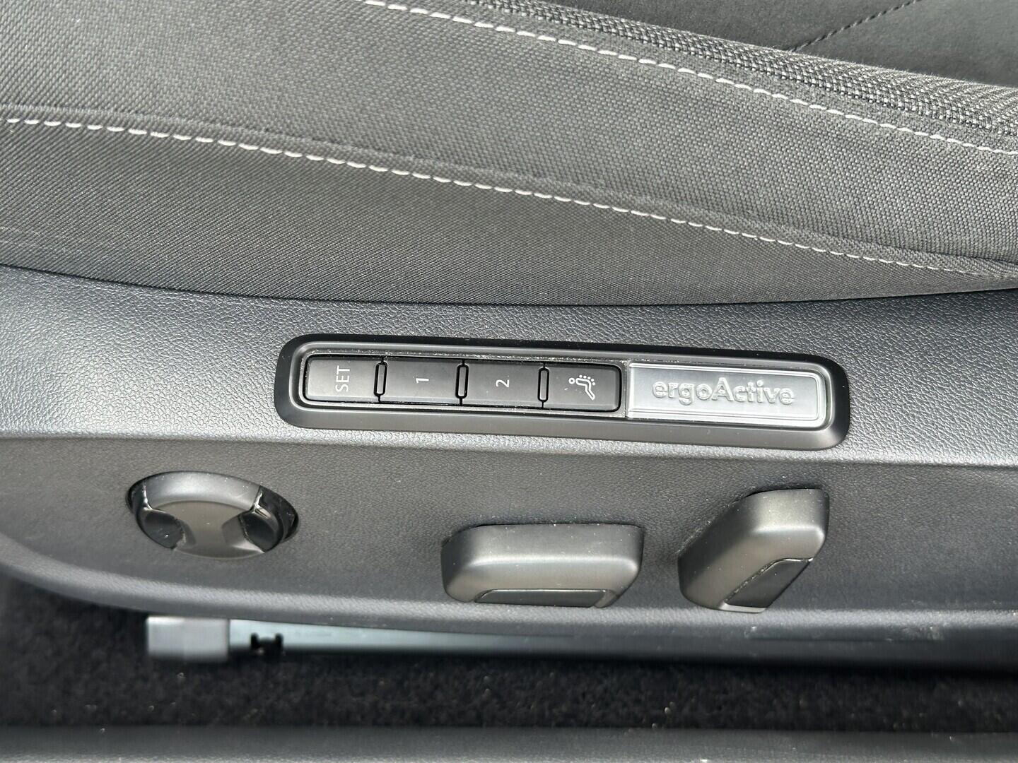 O619V07776_28.webp_GOLF Style 1.5 TSI 110 kW manuál