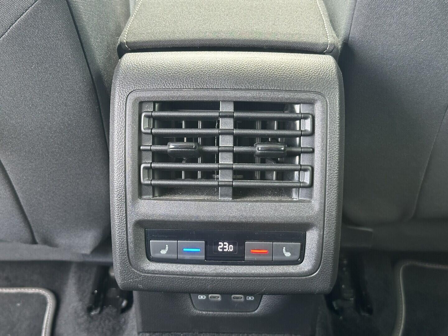 O619V07776_30.webp_GOLF Style 1.5 TSI 110 kW manuál