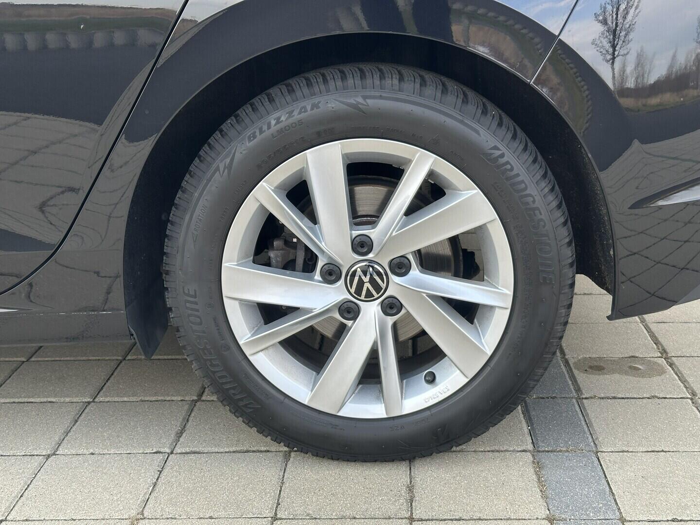 O619V07776_31.webp_GOLF Style 1.5 TSI 110 kW manuál