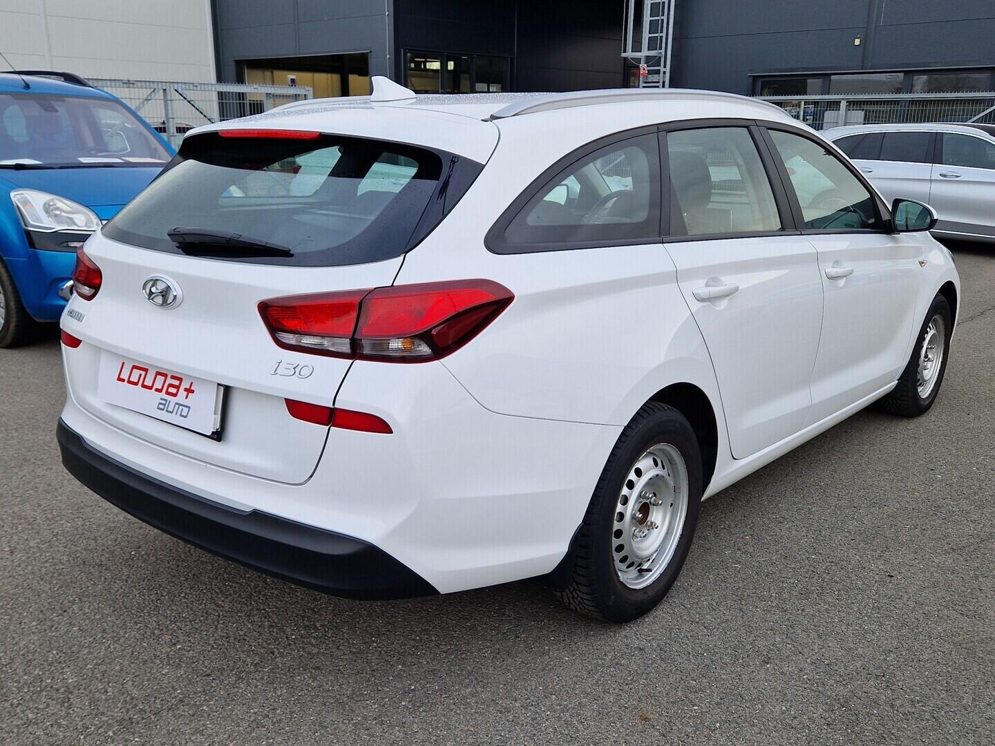 O619V07782_11.webp_I30 Start Plus 1.5 DPI 81 kW manuál