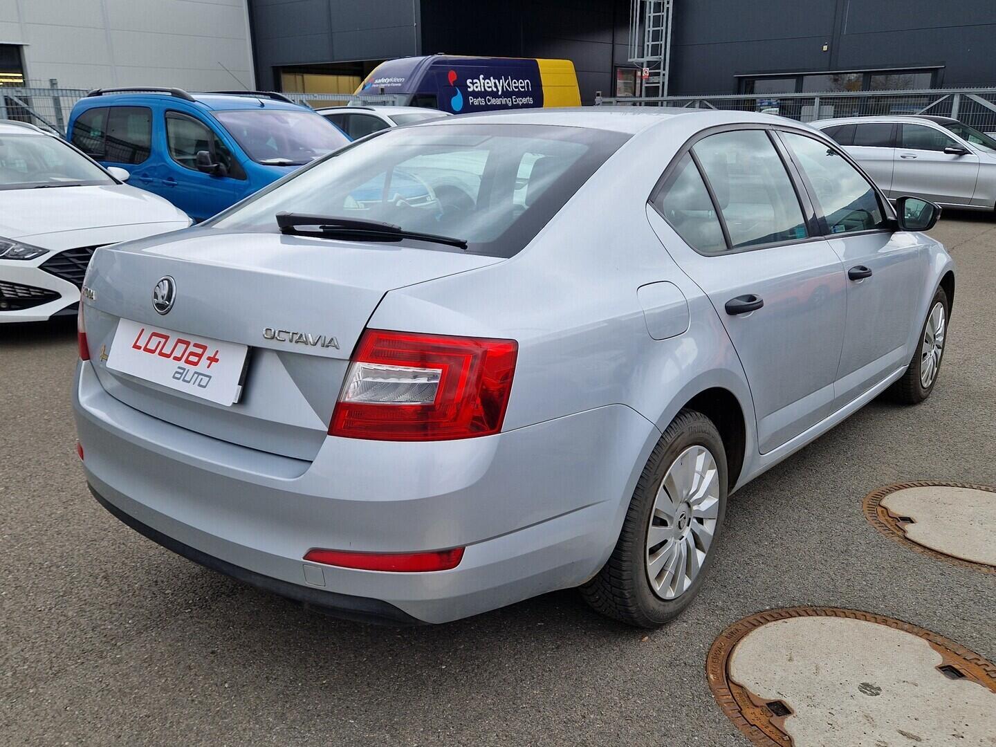 O619V07783_11.webp_OCTAVIA Active 1.4 TSI 110 kW manuál