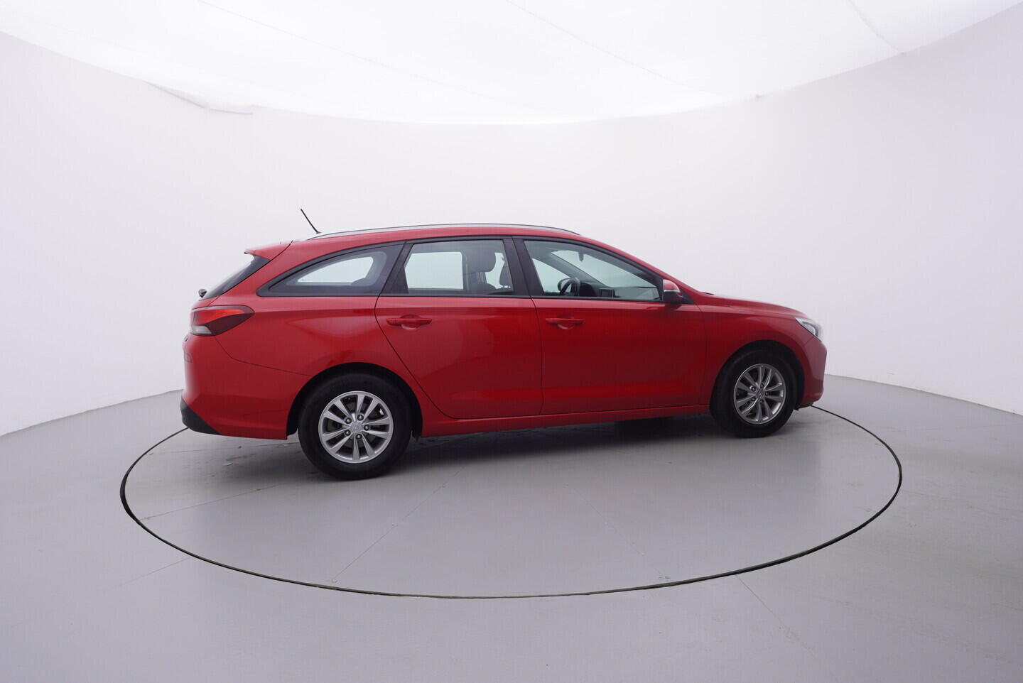 O619V07786_15.webp_I30  1.0 GDi 88 kW manuál