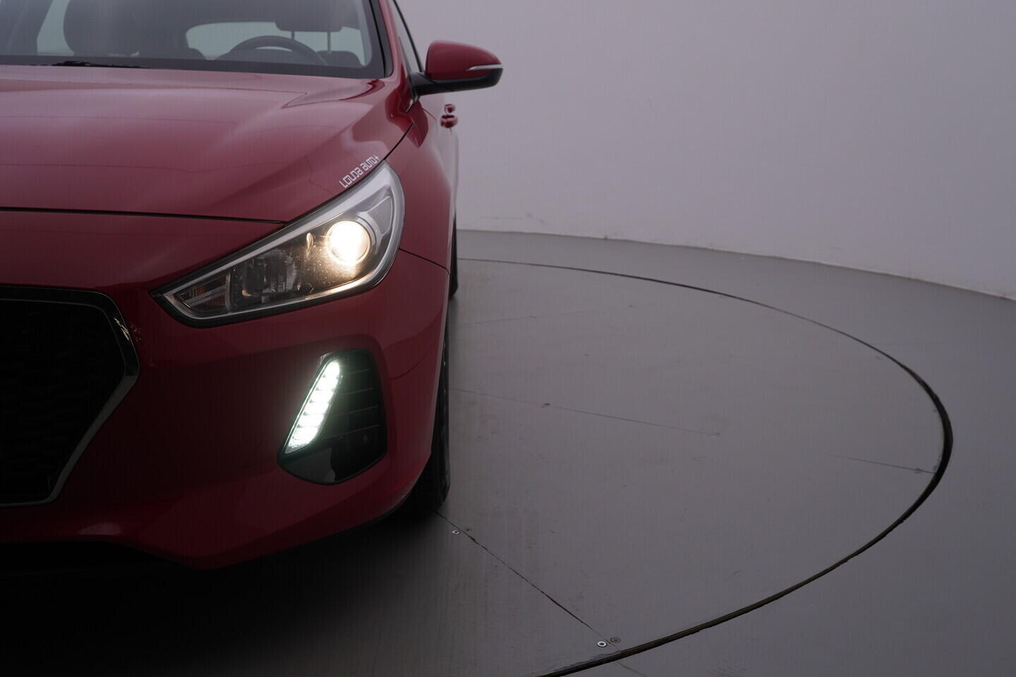 O619V07786_36.webp_I30  1.0 GDi 88 kW manuál