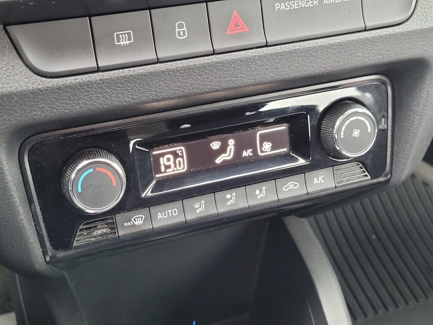 O619V07791_28.webp_FABIA Style 1.4 TDI 66 kW manuál