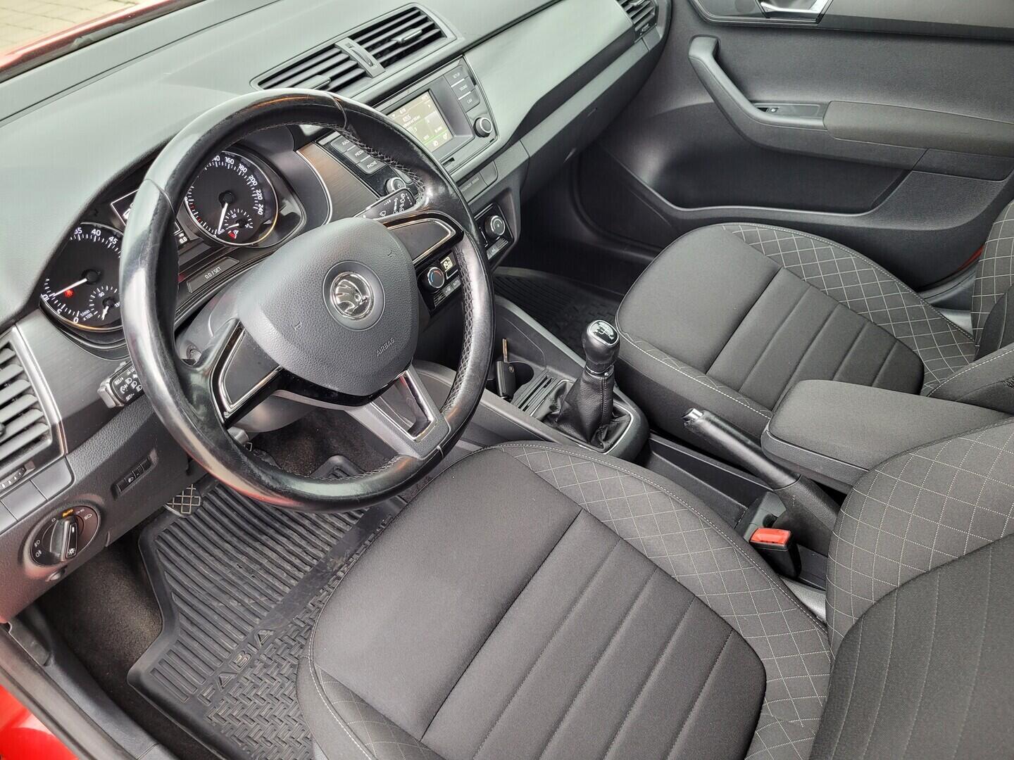 O619V07791_34.webp_FABIA Style 1.4 TDI 66 kW manuál