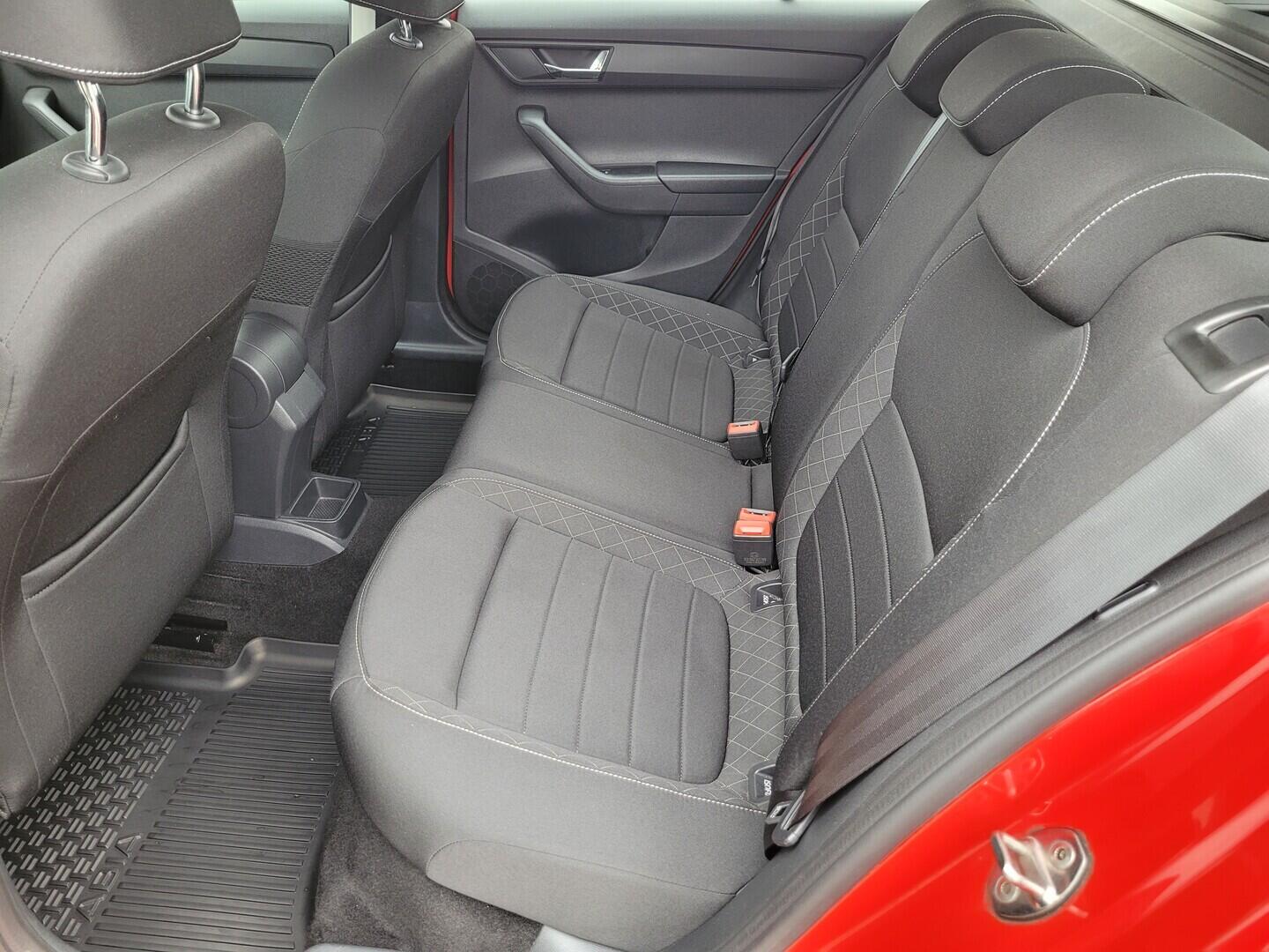 O619V07791_36.webp_FABIA Style 1.4 TDI 66 kW manuál