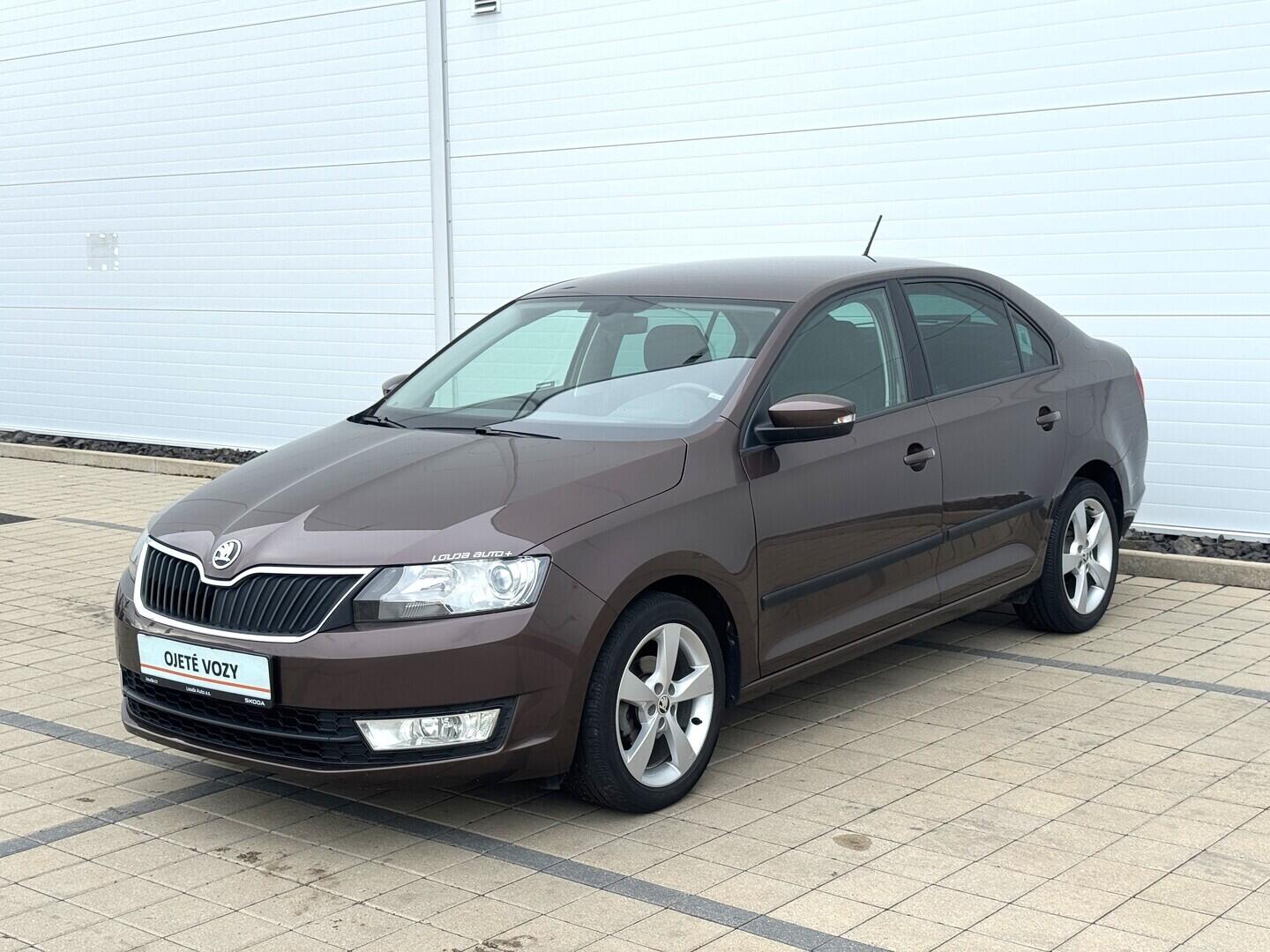 O619V07797_10.webp_RAPID Ambiente 1.2 TSI 66 kW manuál