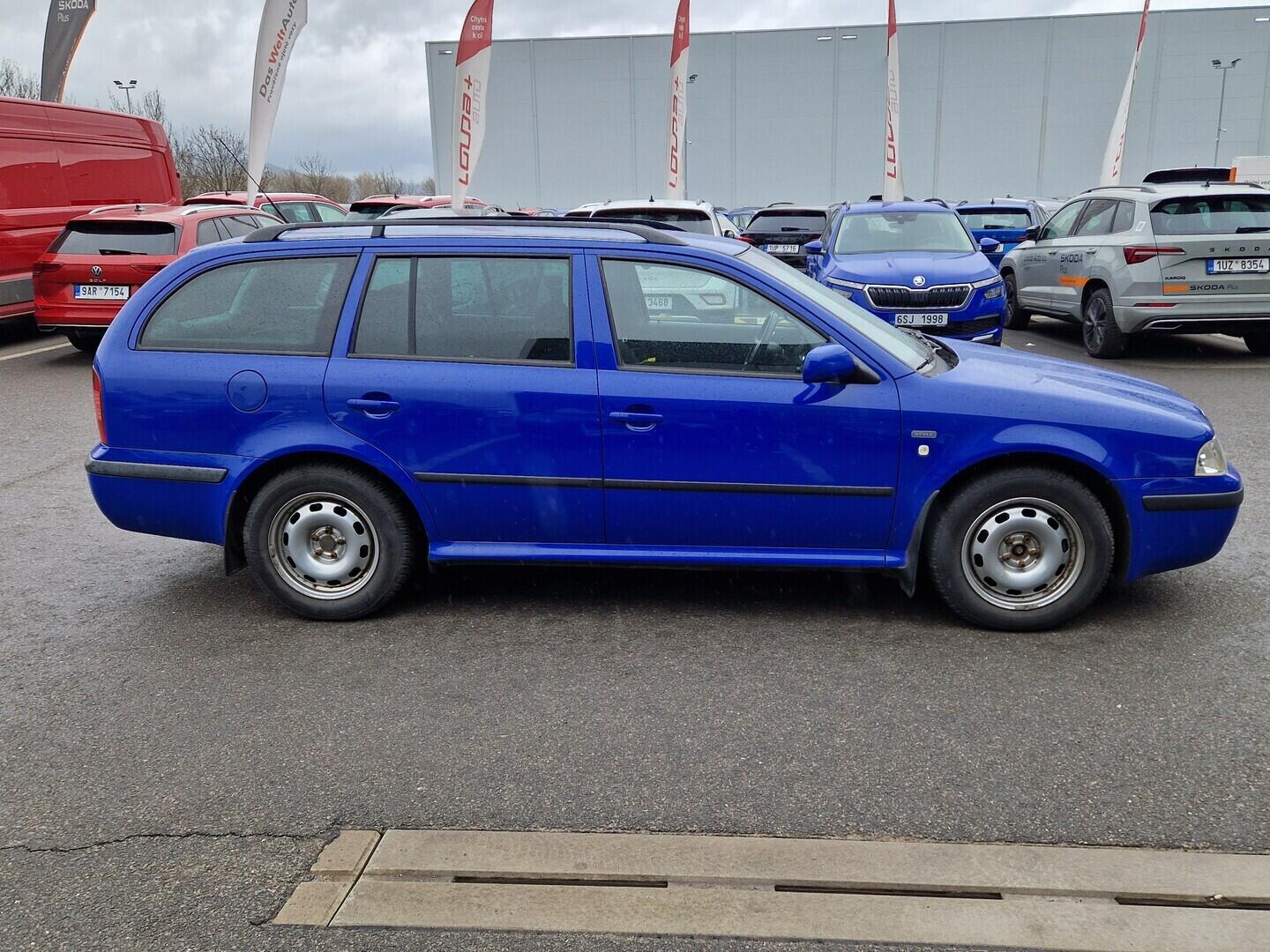 O619V07804_12.webp_OCTAVIA Ambiente 1.9 TDI 66 kW manuál