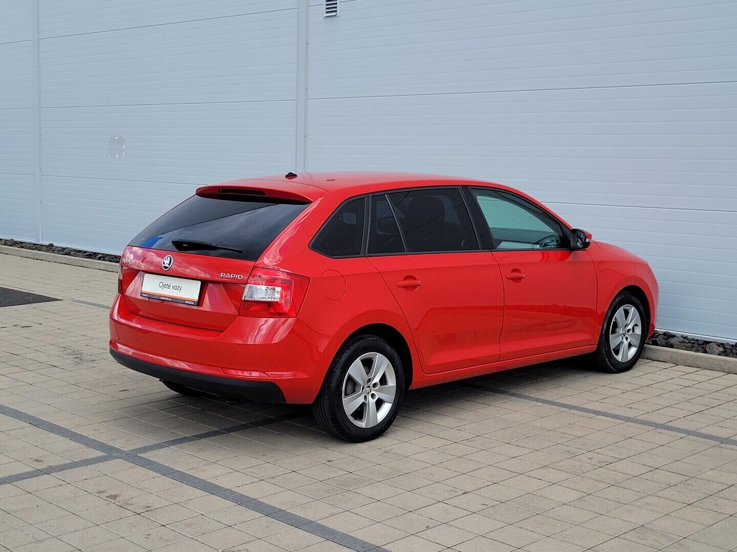 O619V07805_14.webp_RAPID Ambition 1.4 TDI 66 kW manuál